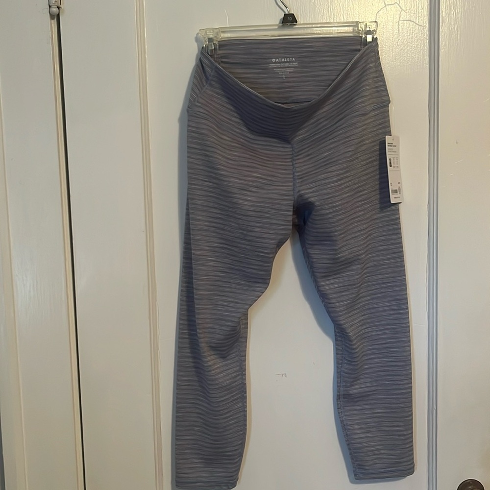 New with tags! Athleta Transcends Textured 7/8 tight